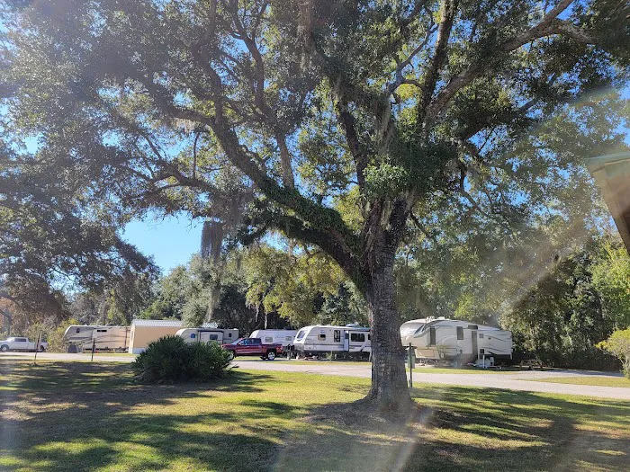 Doc's RV Park Picture 3