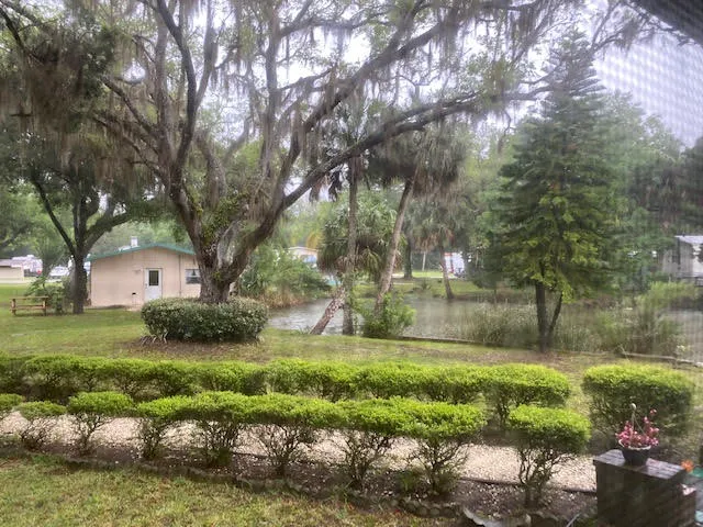 Cedars Lake MH & RV Park Picture 9