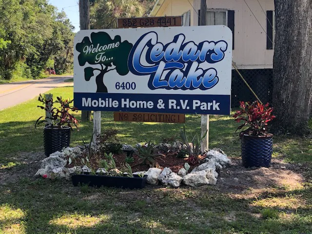 Cedars Lake MH & RV Park Picture 5