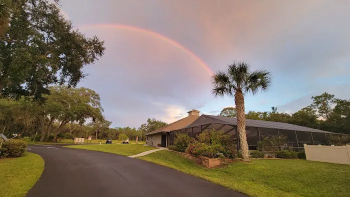 Chassa Oaks RV Resort Picture 9