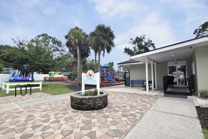 Portside at the Beaches Manufactured Home Community Picture 6