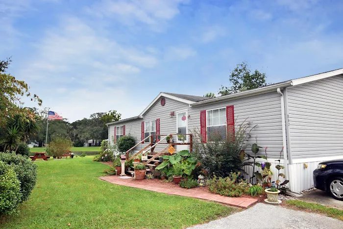 Portside at the Beaches Manufactured Home Community Picture 9