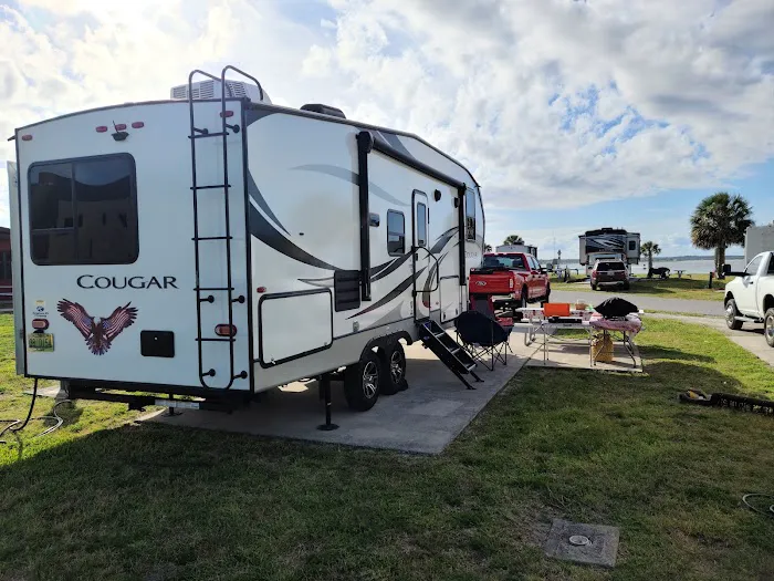 Pelican Roost RV Park Picture 3