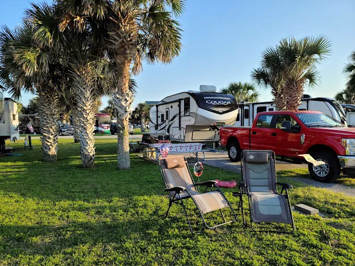 Pelican Roost RV Park Picture 4