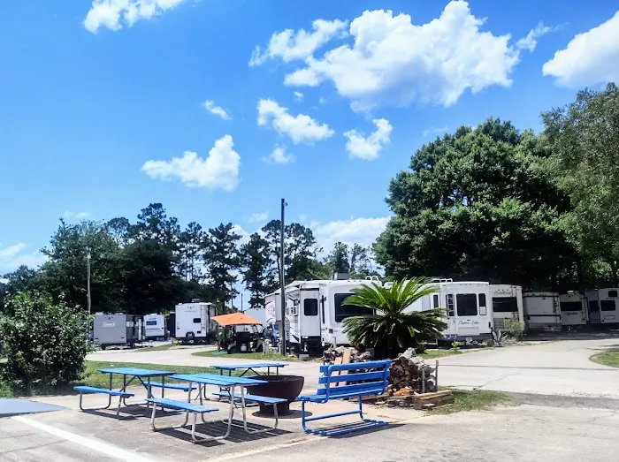 Horne Lake RV Resort Picture 6