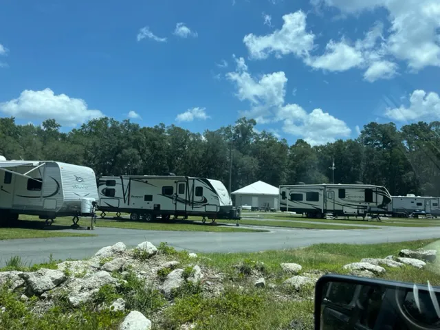 Huck's RV Park & Pub Picture 5