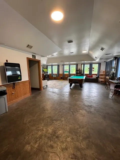 Huck's RV Park & Pub Picture 4