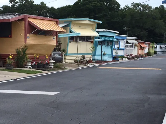 Candlelight Mobile Home Park Picture 7
