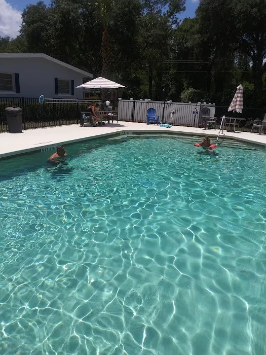 Land O' Lakes Mobile Home Community Picture 6