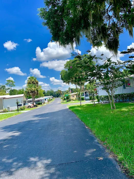 Land O' Lakes Mobile Home Community Picture 7