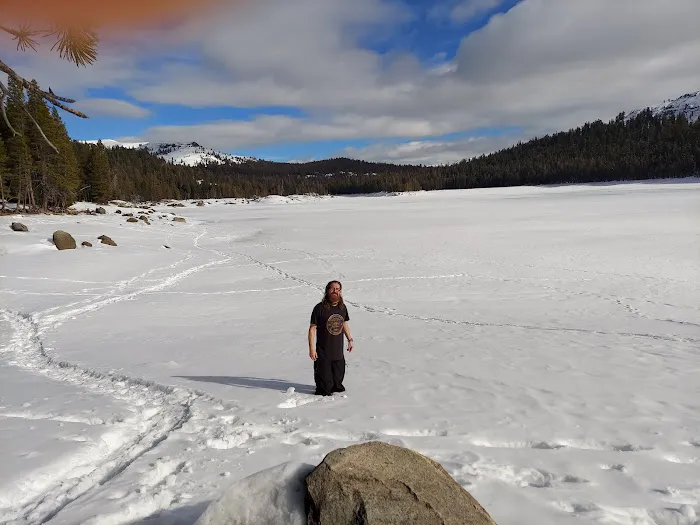 Lake Alpine Campground Picture 6