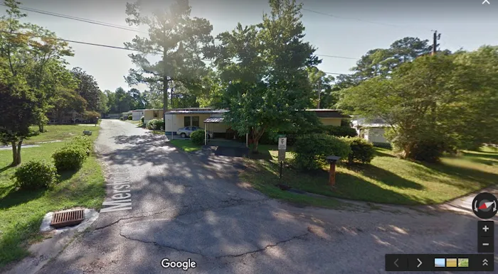 Winterhaven Court Mobile Home Park & RV's Picture 3