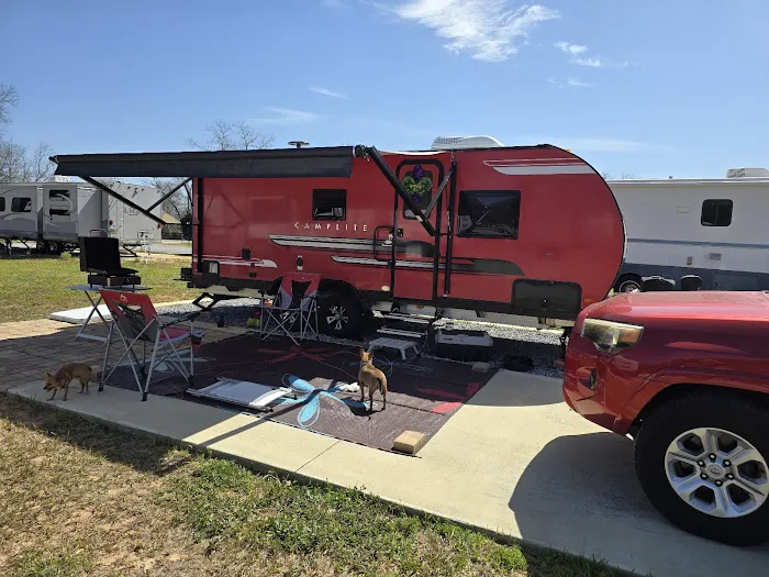 Southern Belle RV Park Picture 2