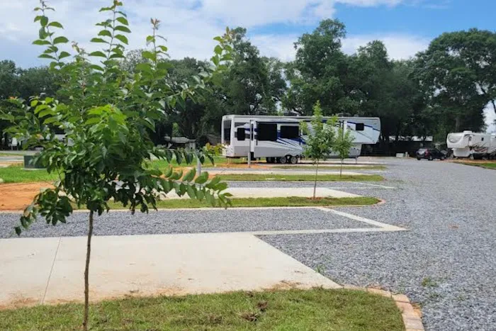 Southern Belle RV Park Picture 7