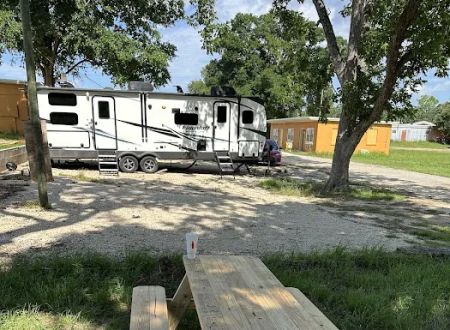Plantation RV Trailer Park