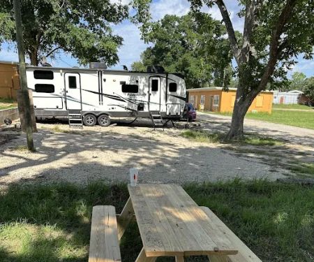 Plantation RV Trailer Park