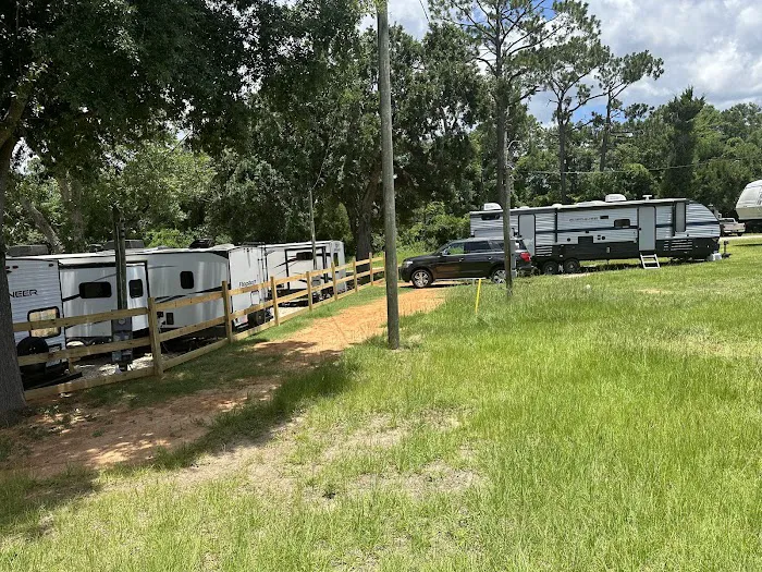 Plantation RV Trailer Park Picture 10