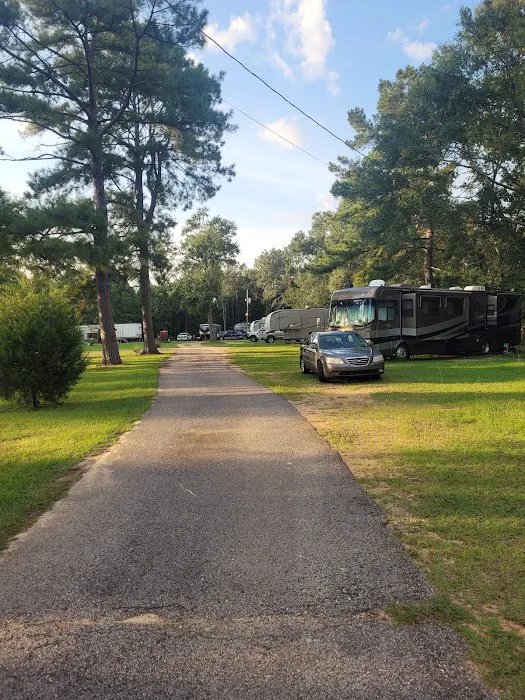 V & S RV Park Picture 5