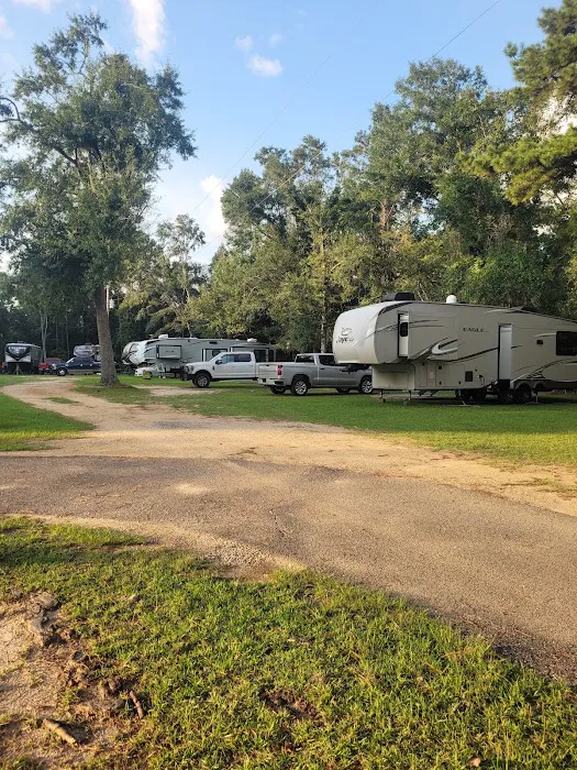 V & S RV Park Picture 7