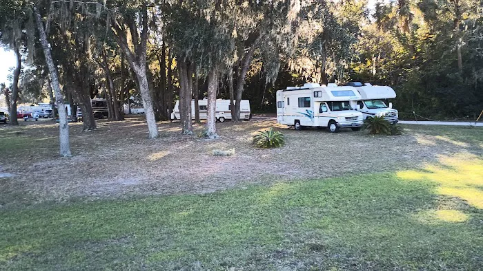 Edgewater Oaks Mobile Home Pk Picture 6
