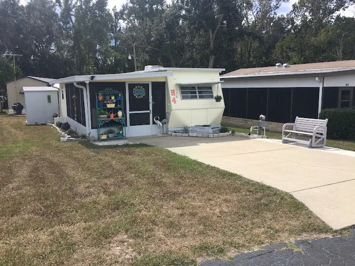 Midway Manor RV Park(55+) Picture 1