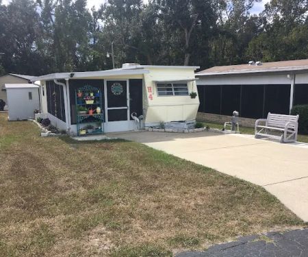 Midway Manor RV Park(55+)