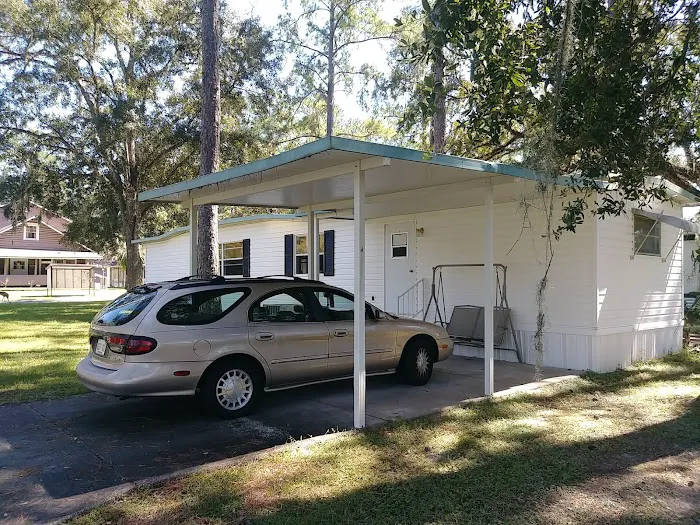 Imperial Estates Mobile Home Picture 8