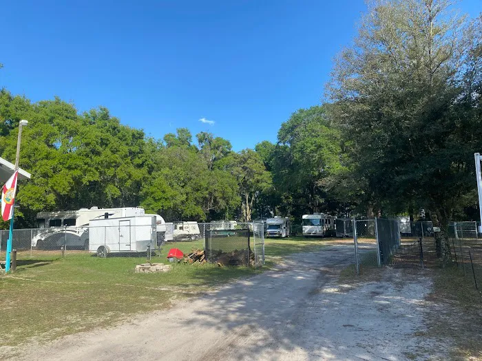 Big Oaks RV Resort Picture 3
