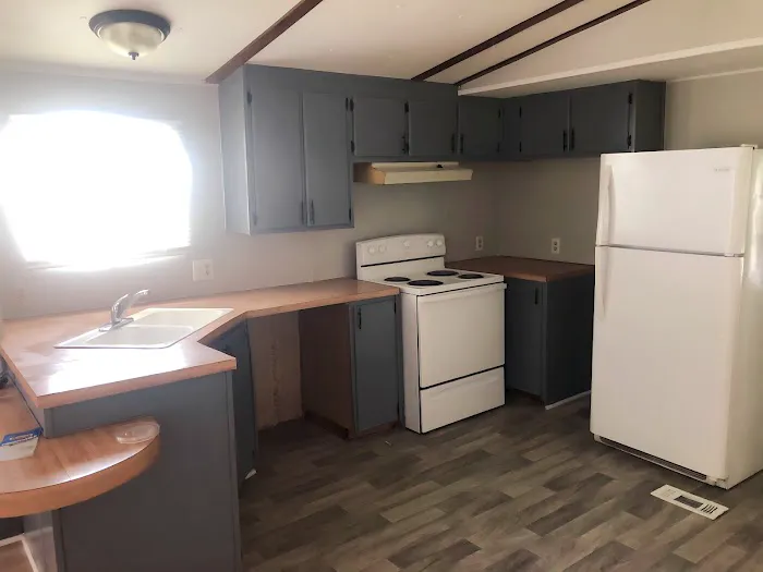 Marshall Estates Mobile Home Park Picture 8