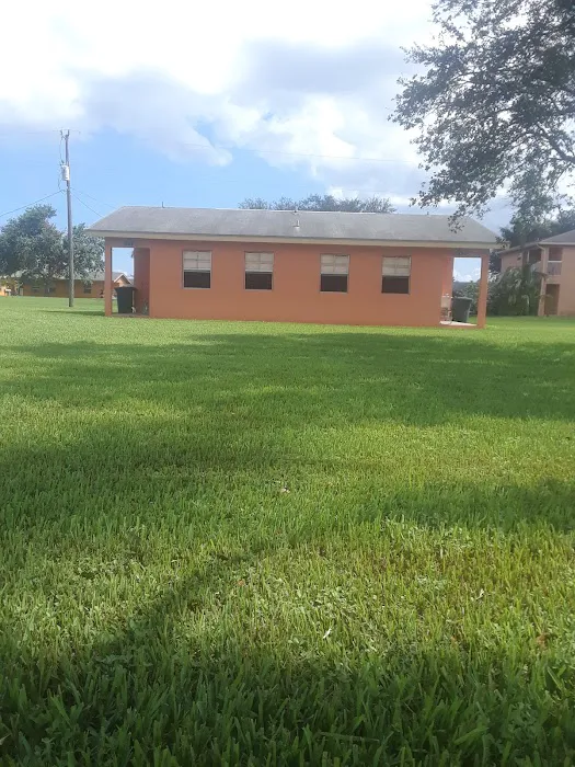 Benbow Village Picture 1