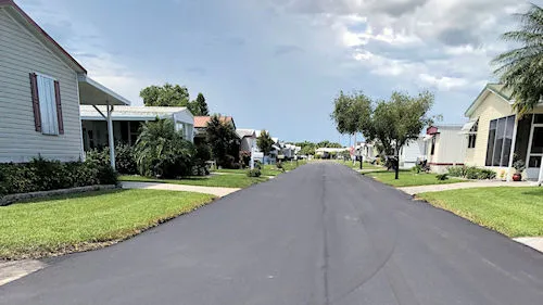 Town 'n Country Mobile Home Park Picture 3