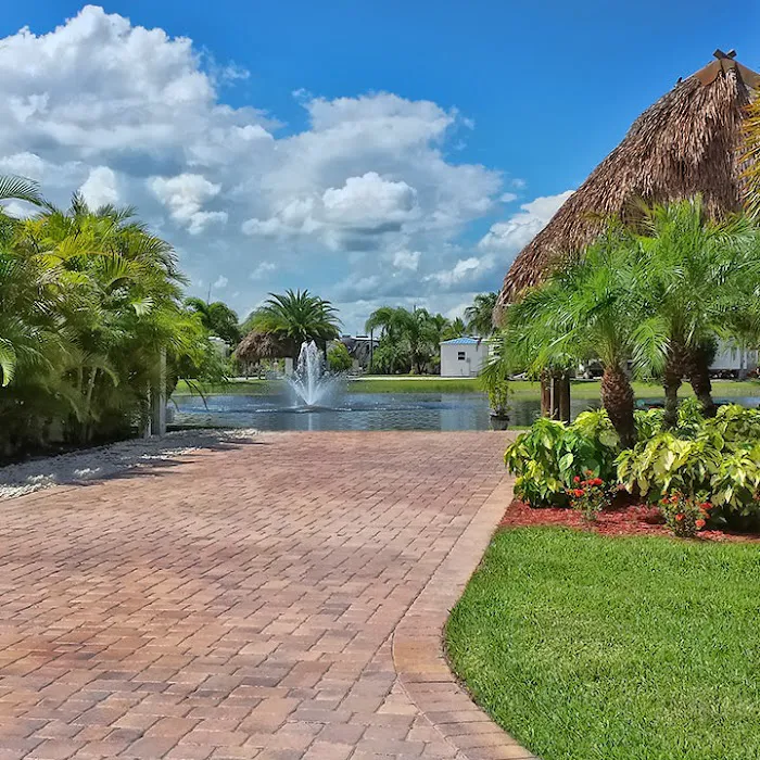 Silver Palms RV Resort Picture 5