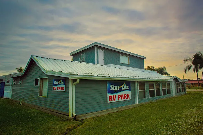 Starlite RV Park Picture 10