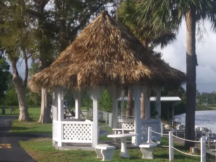 Eagle Harbor Mobile Home & RV Park Picture 9