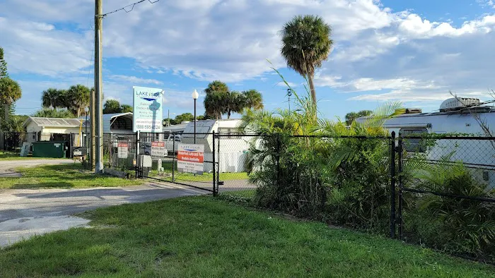 Lakeside Village RV Resort Picture 6