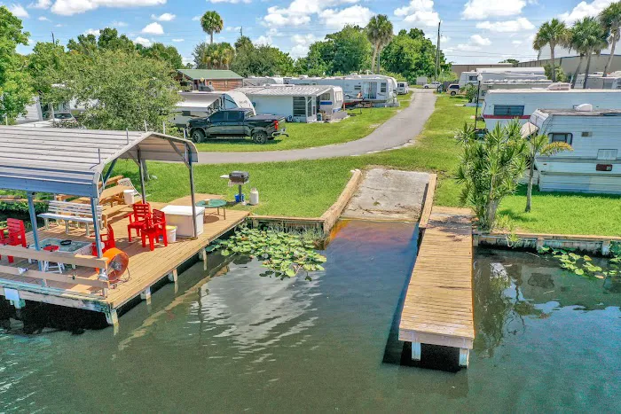 Lakeside Village RV Resort Picture 8