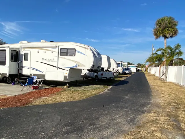 Lakeside North RV Resort Picture 8