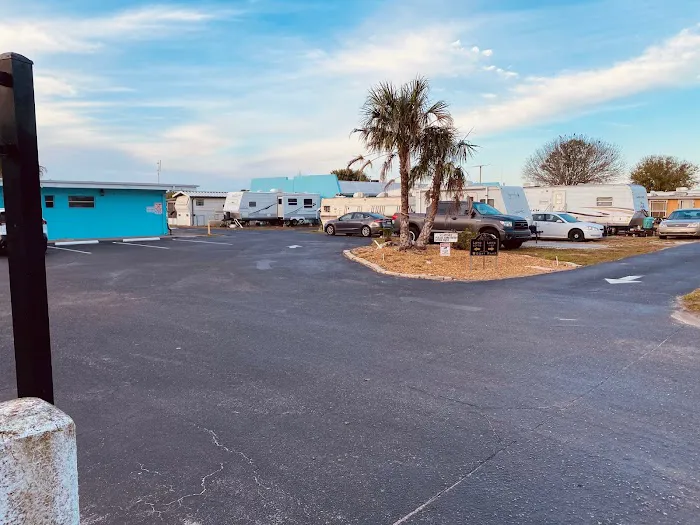 Lakeside North RV Resort Picture 7