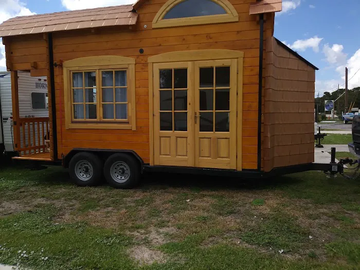 Gracious Tiny House Park Picture 9