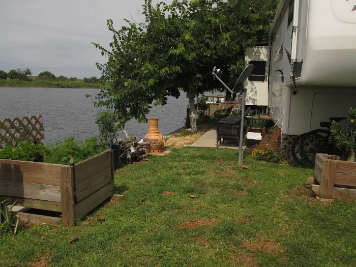 Gracious Tiny House Park Picture 10
