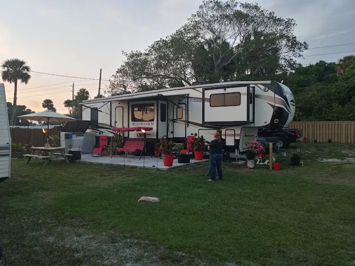 Gator RV Park Picture 9