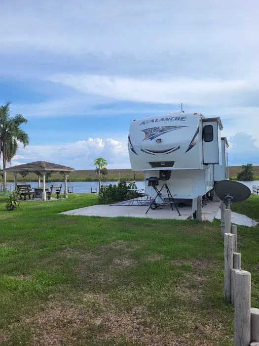 Palm Creek Resort and RV Park Okeechobee Picture 9