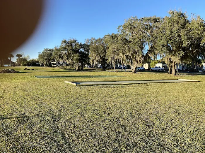 Water's Edge Motor Coach & RV Resort Picture 2