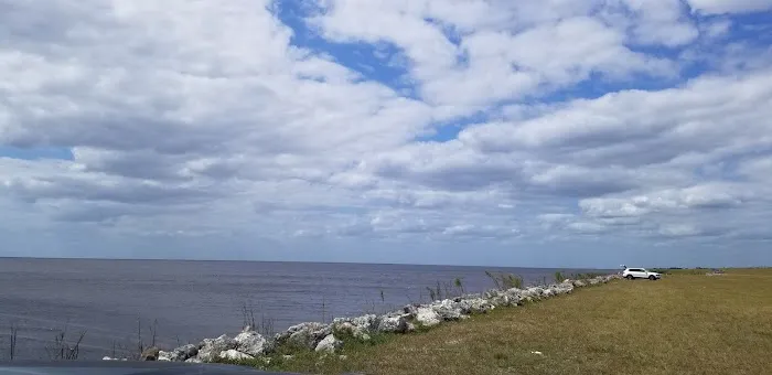 Okeechobee Lake RV Park Picture 4