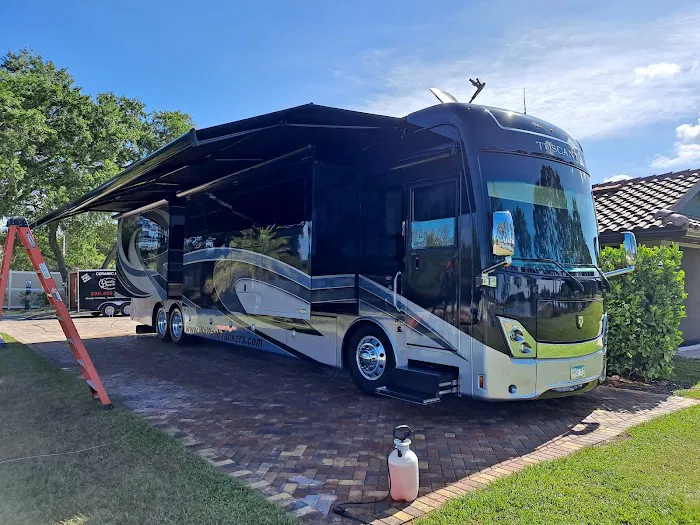 Golden Palms Luxury Motorcoach Resort Picture 5