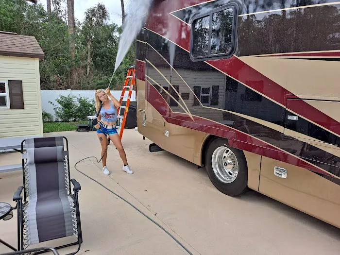 Golden Palms Luxury Motorcoach Resort Picture 6