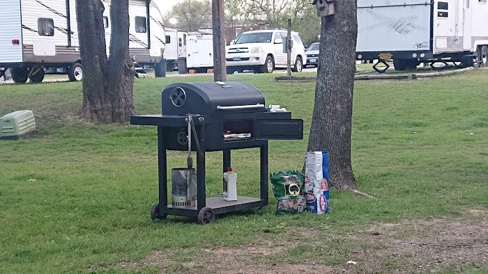 Lakeview RV Park Picture 6
