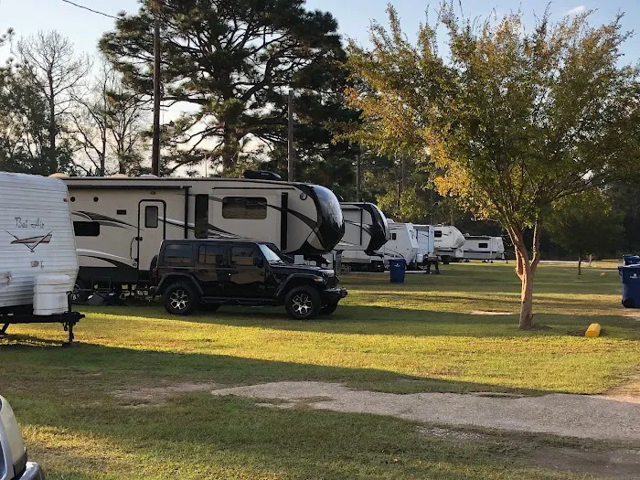 Pine Grove Estates & RV Park Picture 2