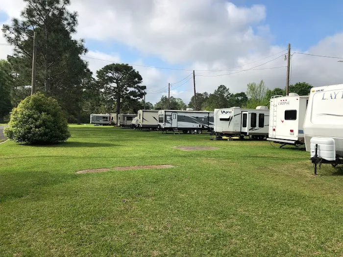 Pine Grove Estates & RV Park Picture 7