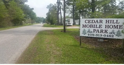 Cedar Hill Mobile Home Park Picture 2